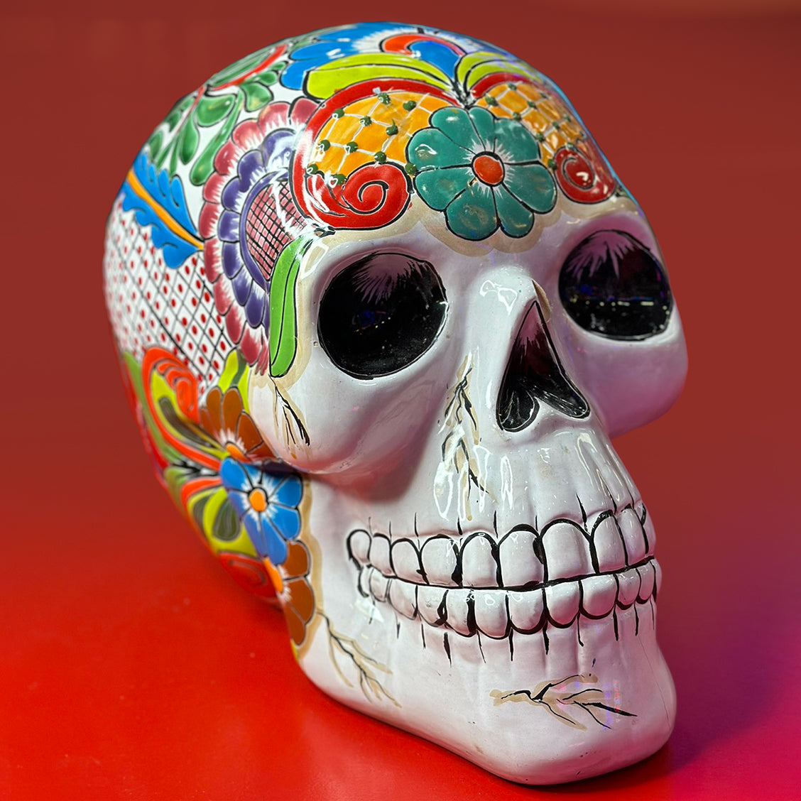 Francisco Uhmay Hand-Painted Día de los Muertos Skull Sculpture (35 cm)